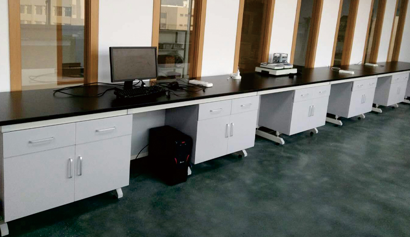 3钢木实验台(U型拉手).jpg 3钢木实验台(U型拉手).jpg